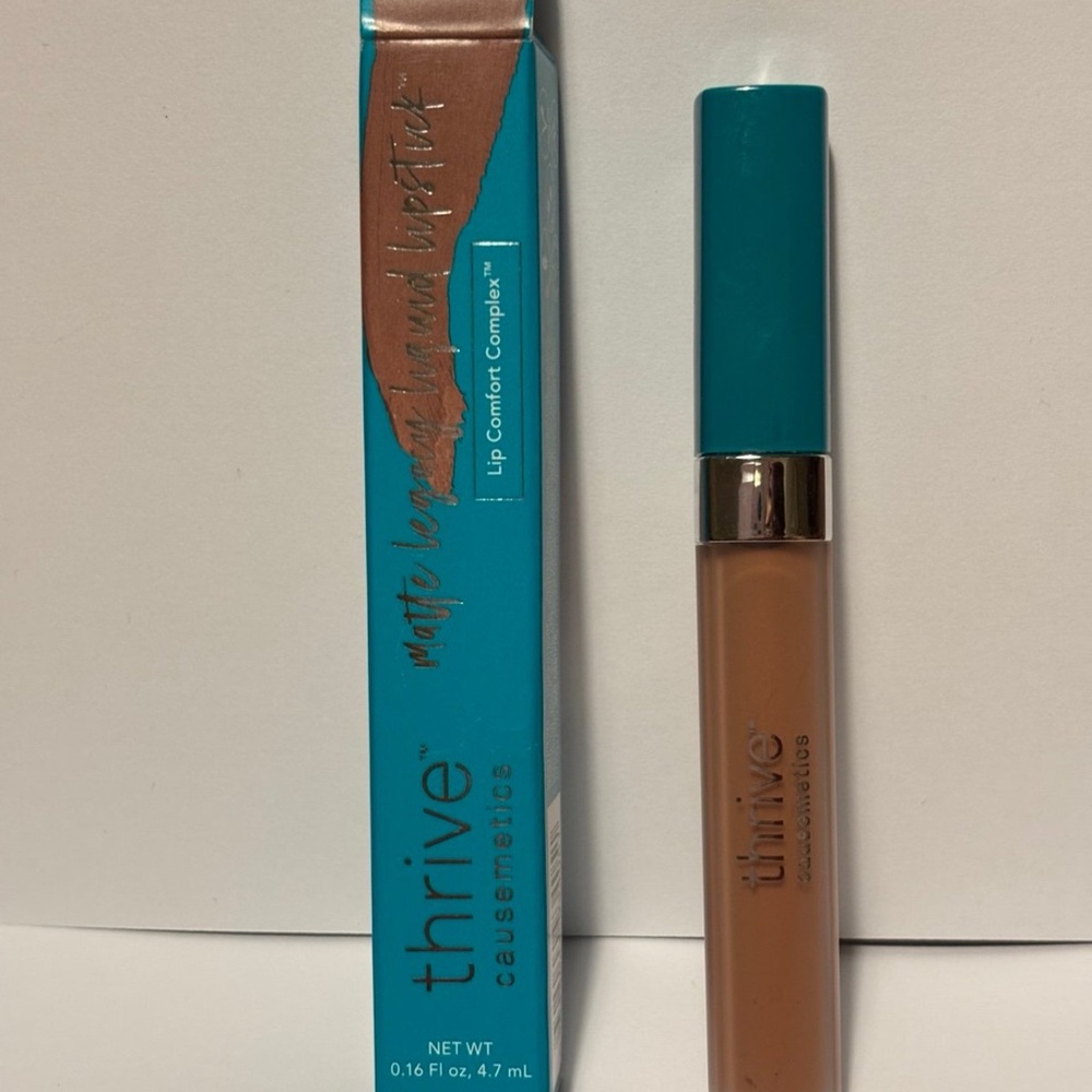 Thrive Causemetics Matte Liquid Lipstick - Meghan - muted taupe